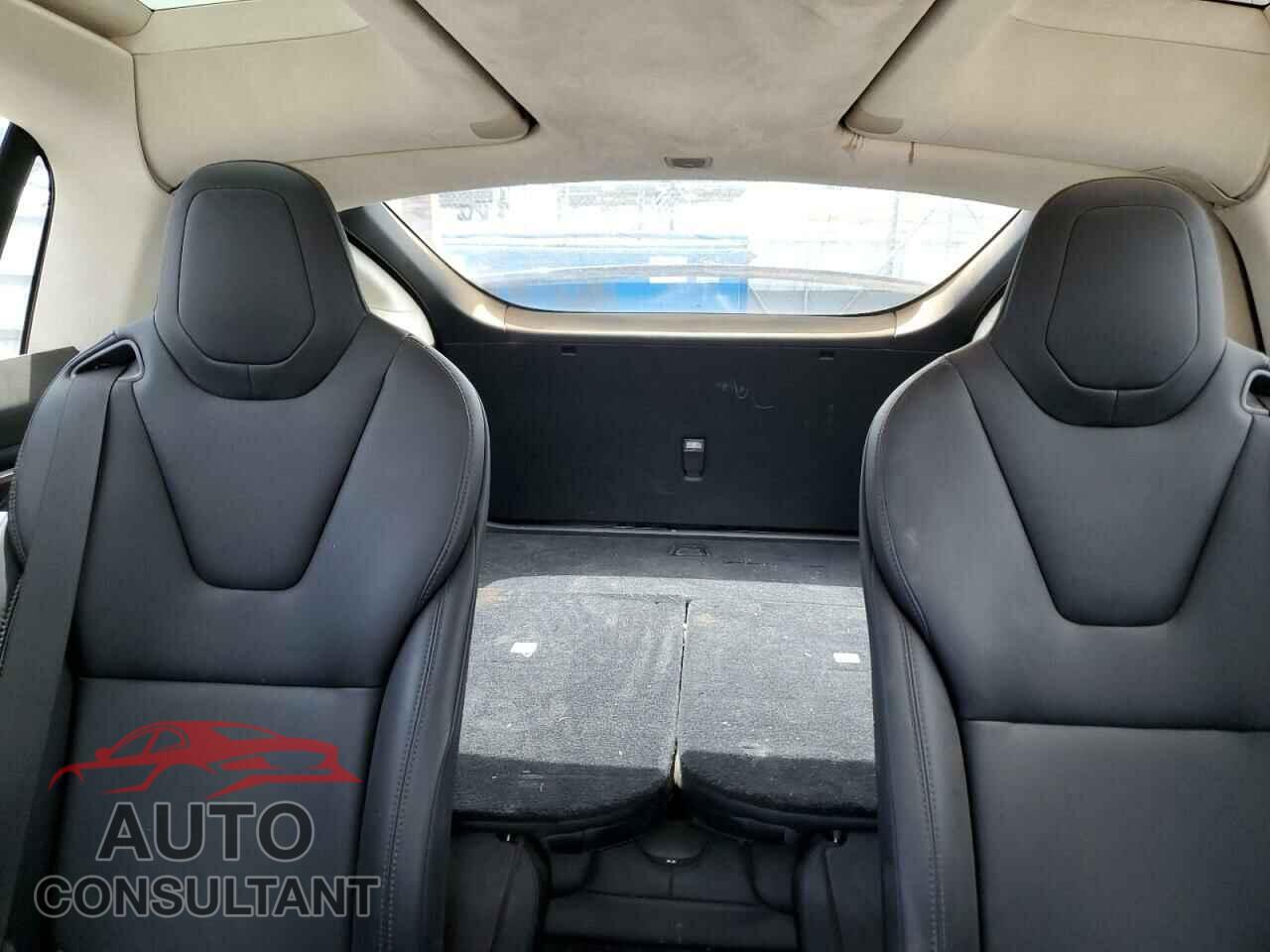 TESLA MODEL X 2017 - 5YJXCBE28HF069530