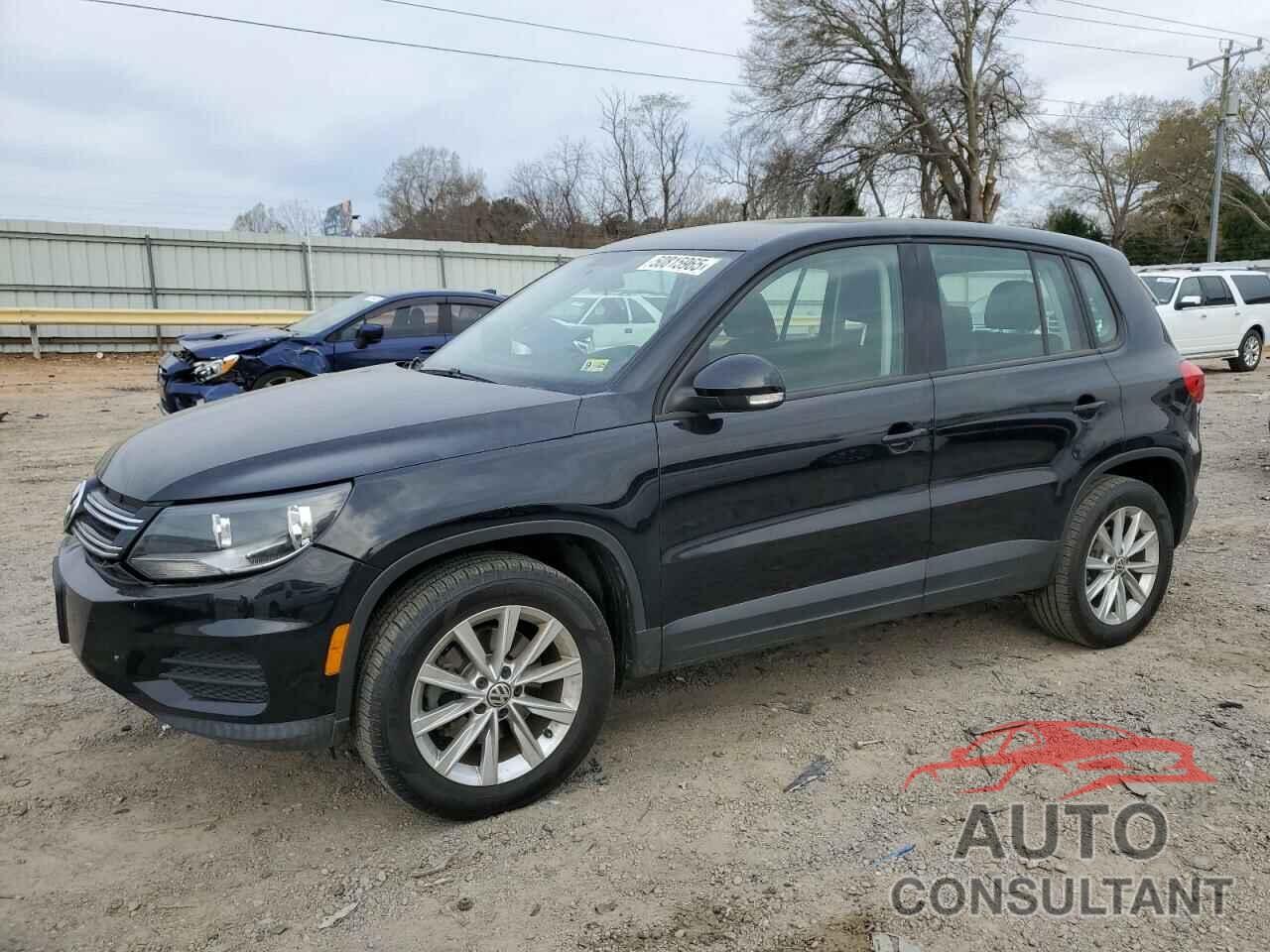 VOLKSWAGEN TIGUAN 2017 - WVGBV7AX2HK052028