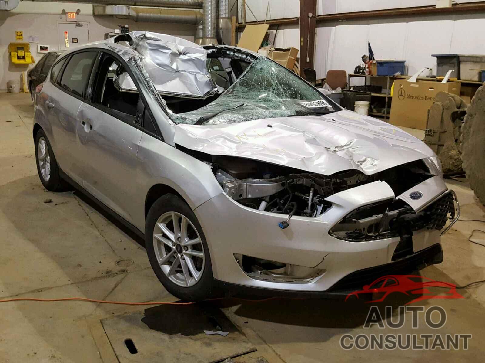 FORD FOCUS 2015 - 1FADP3K20FL290654
