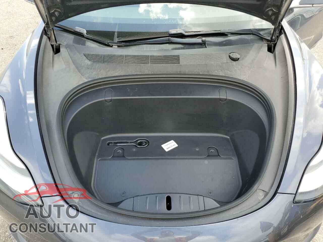 TESLA MODEL 3 2019 - 5YJ3E1EA3KF311190