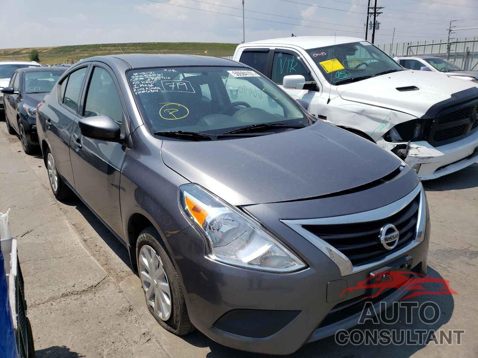 NISSAN VERSA 2018 - 3N1CN7AP8JL826301