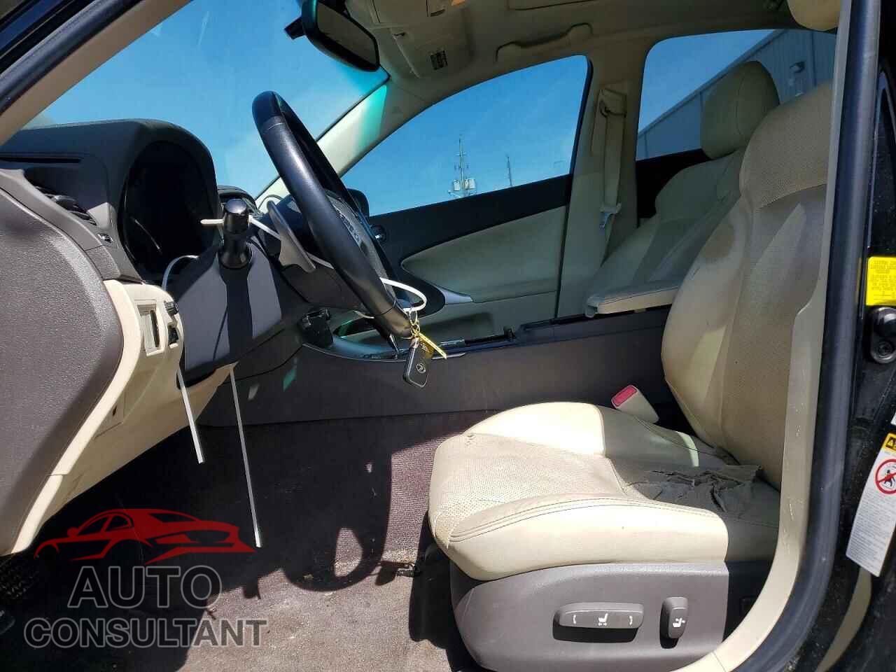 LEXUS IS 2013 - JTHBF5C22D5190134