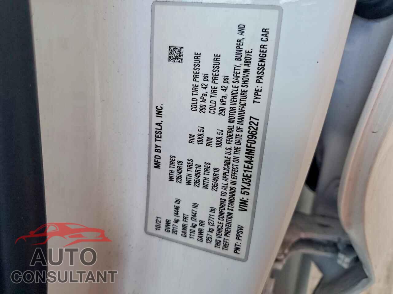 TESLA MODEL 3 2021 - 5YJ3E1EA4MF096227