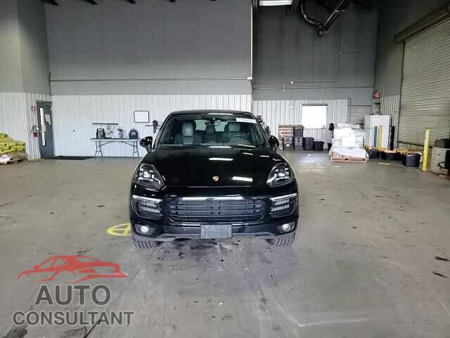 PORSCHE CAYENNE 2017 - WP1AB2A25HLA53361
