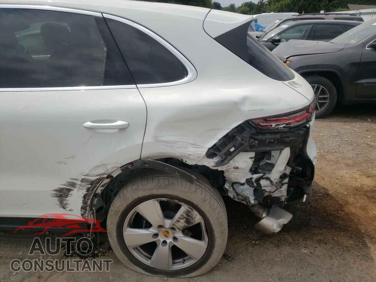 PORSCHE CAYENNE 2020 - WP1AA2AY2LDA01194