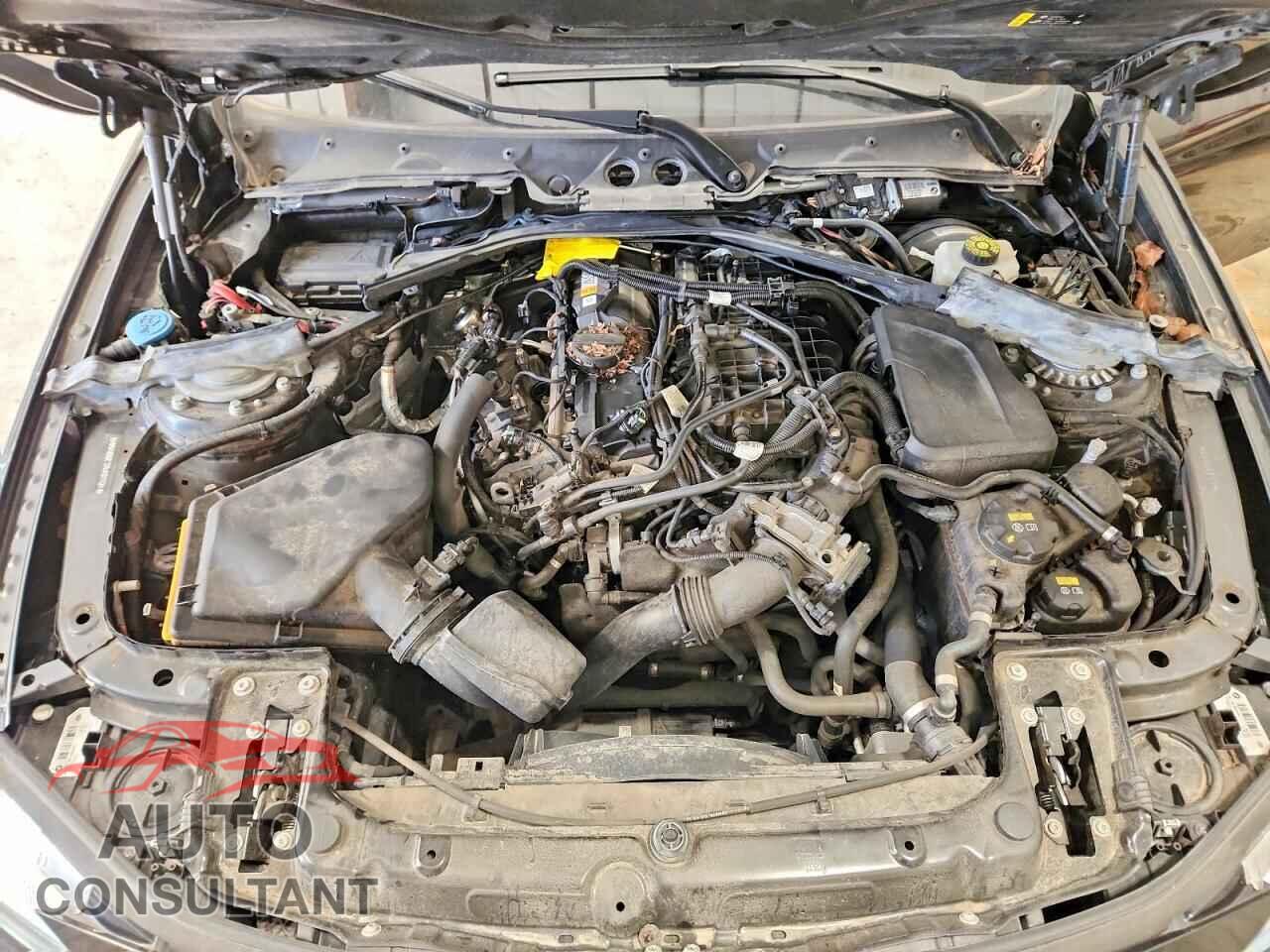 BMW 3 SERIES 2017 - WBA8D9C3XHA011124