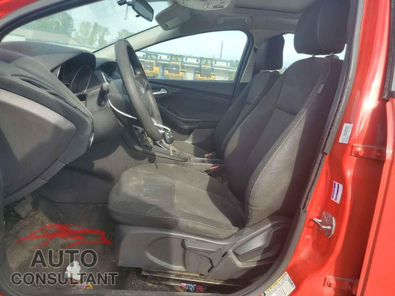 FORD FOCUS 2016 - 1FADP3K26GL270104