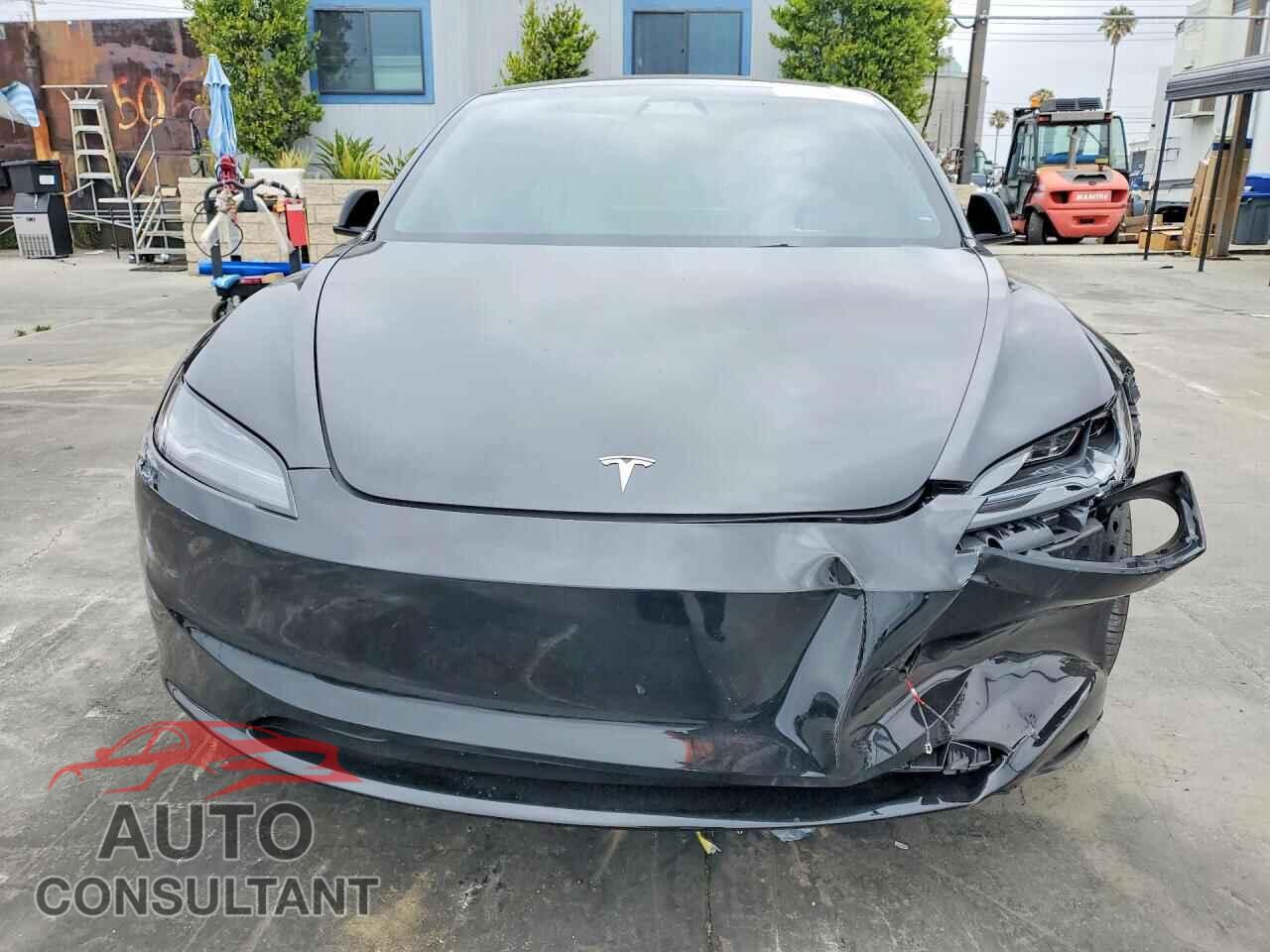 TESLA MODEL 3 2024 - 5YJ3E1EA5RF829909