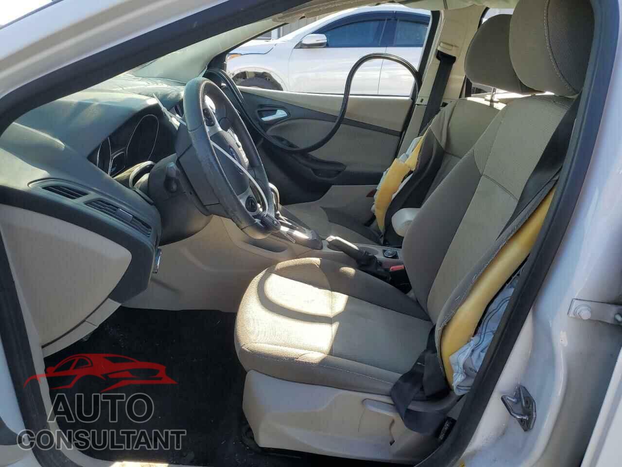 FORD FOCUS 2014 - 1FADP3F25EL430528