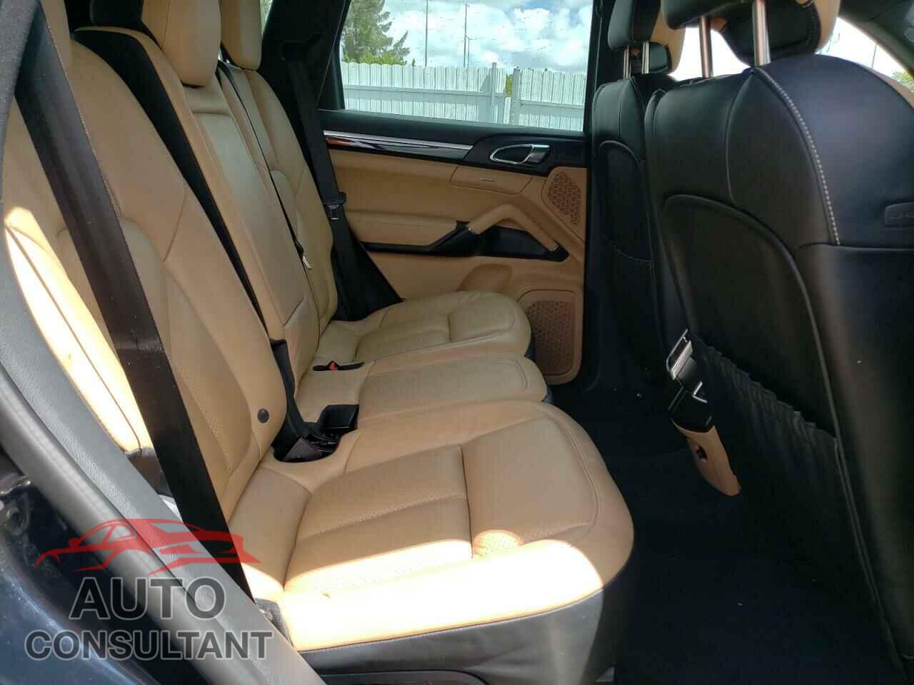PORSCHE CAYENNE 2016 - WP1AA2A2XGLA08854