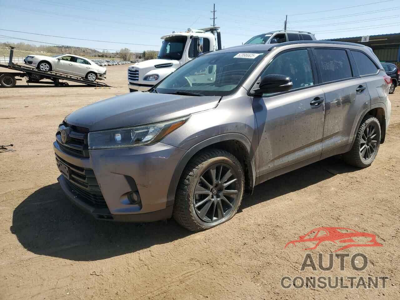 TOYOTA HIGHLANDER 2019 - 5TDJZRFH7KS975428
