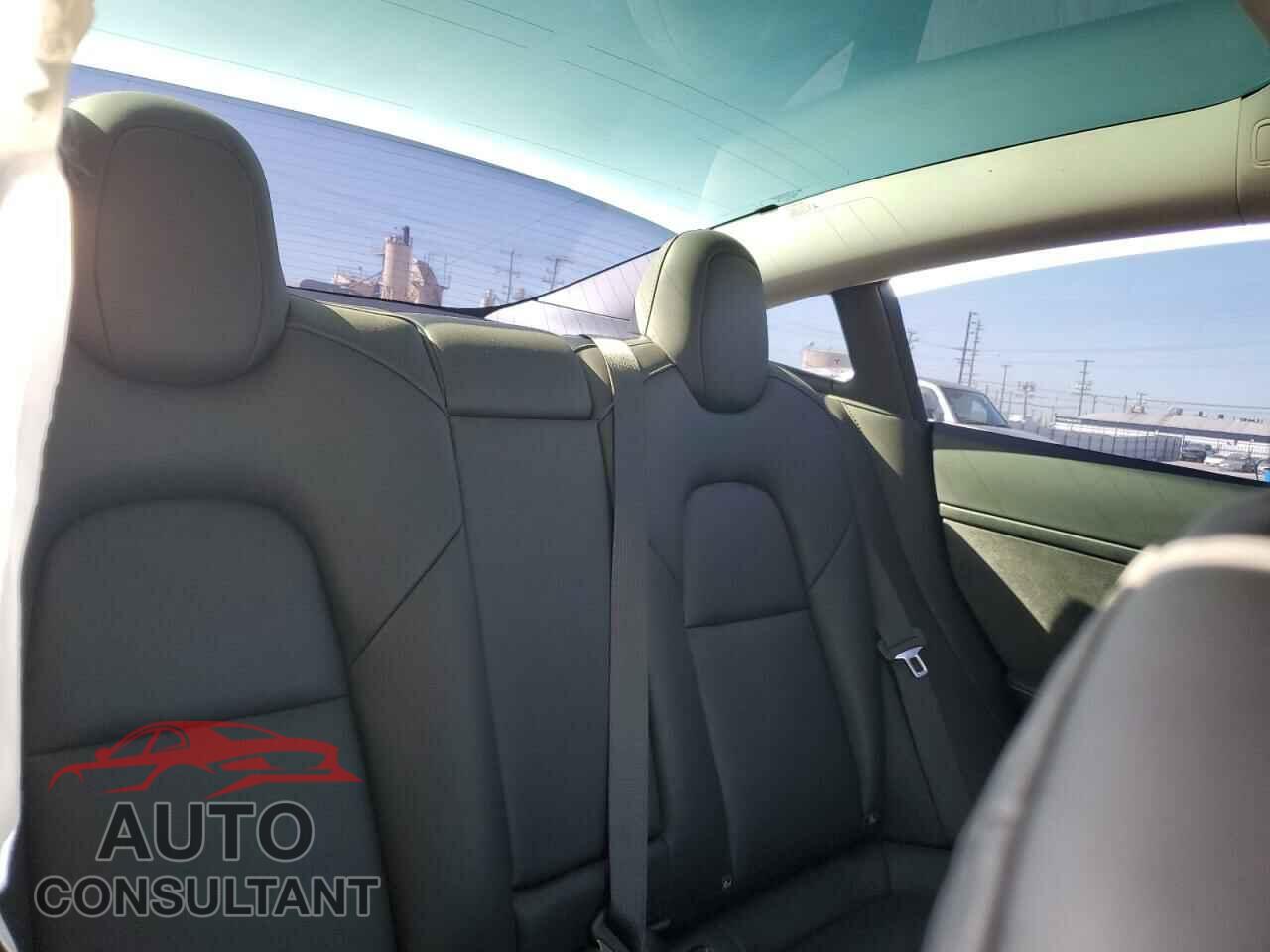 TESLA MODEL 3 2023 - 5YJ3E1EA0PF421315