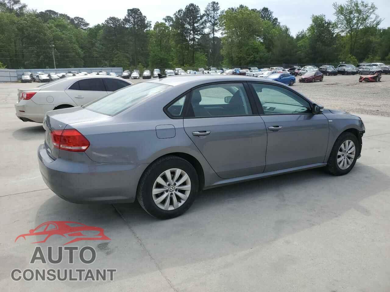 VOLKSWAGEN PASSAT 2015 - 1VWAT7A33FC038128