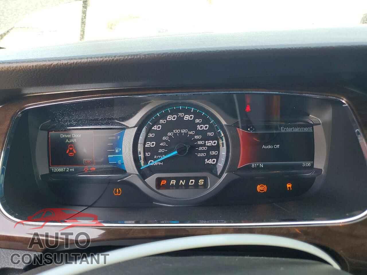 FORD TAURUS 2015 - 1FAHP2F84FG110286