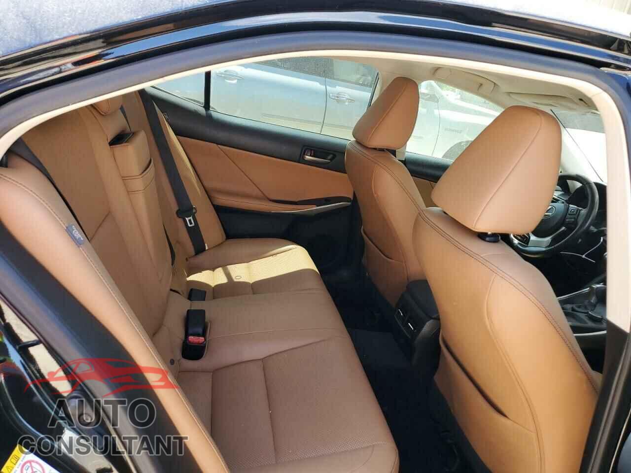 LEXUS IS 2017 - JTHBA1D24H5045334