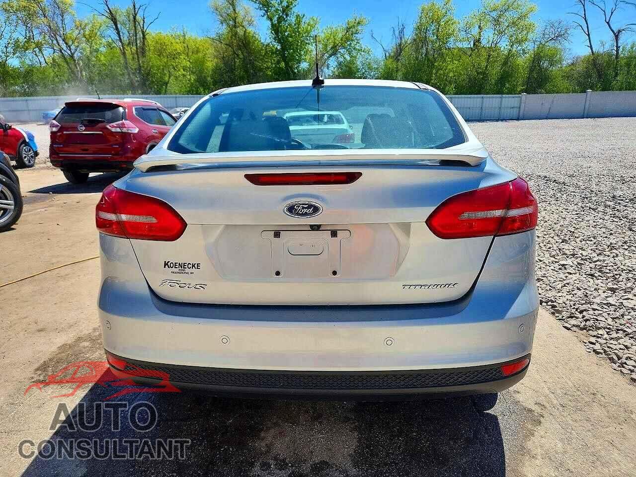 FORD FOCUS 2018 - 1FADP3J22JL314379