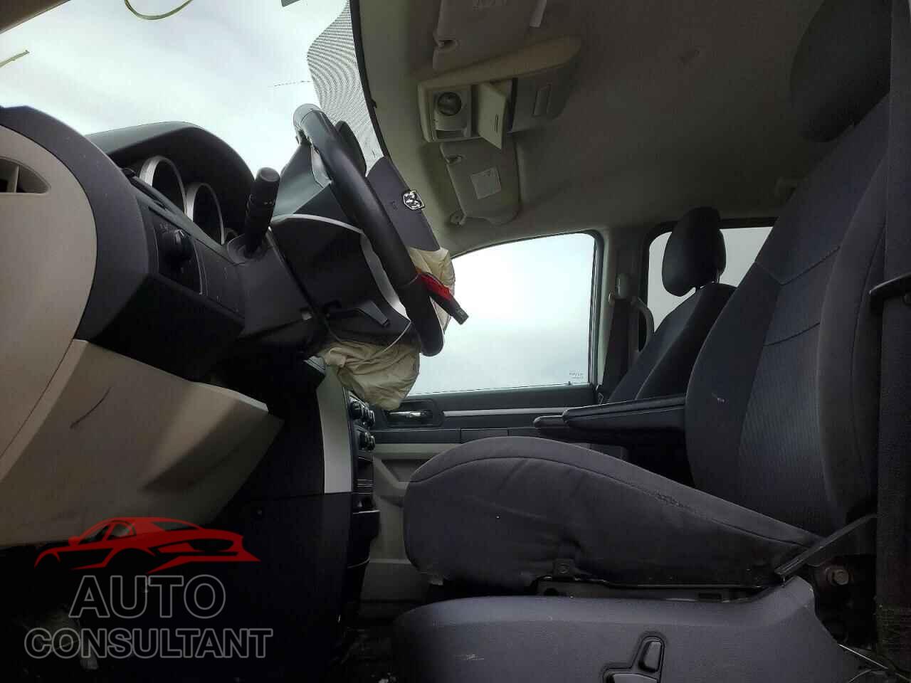 DODGE CARAVAN 2010 - 2D4RN4DE2AR471213