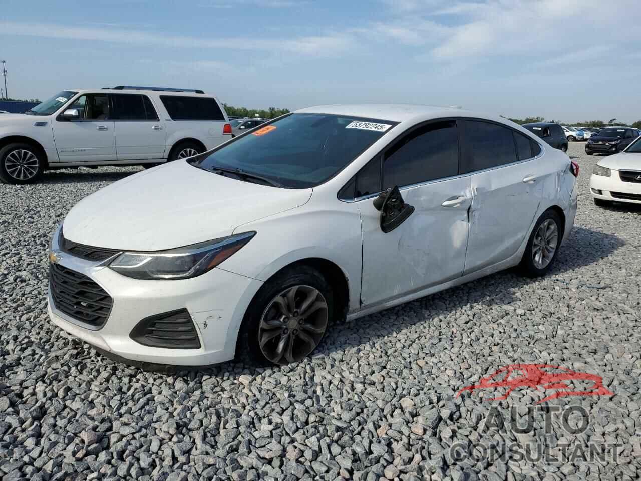CHEVROLET CRUZE 2019 - 1G1BE5SM3K7143390