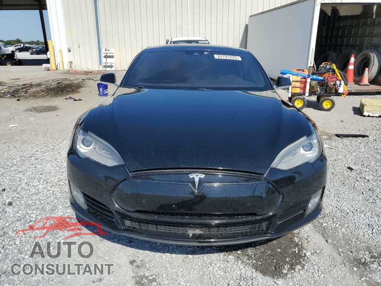 TESLA MODEL S 2015 - 5YJSA1E25FF108839