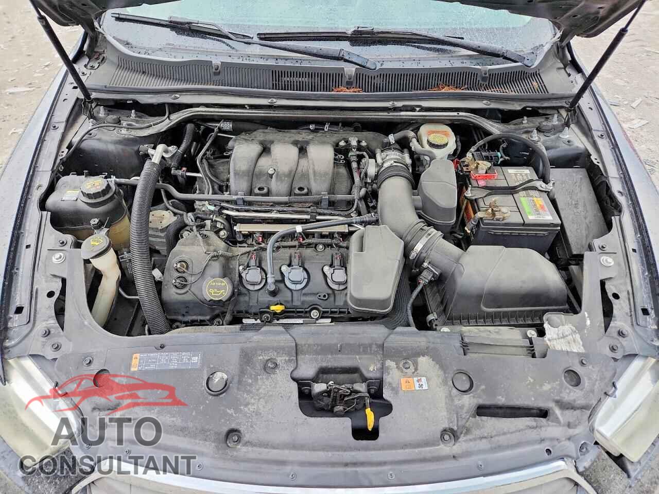 FORD TAURUS 2015 - 1FAHP2D89FG177694