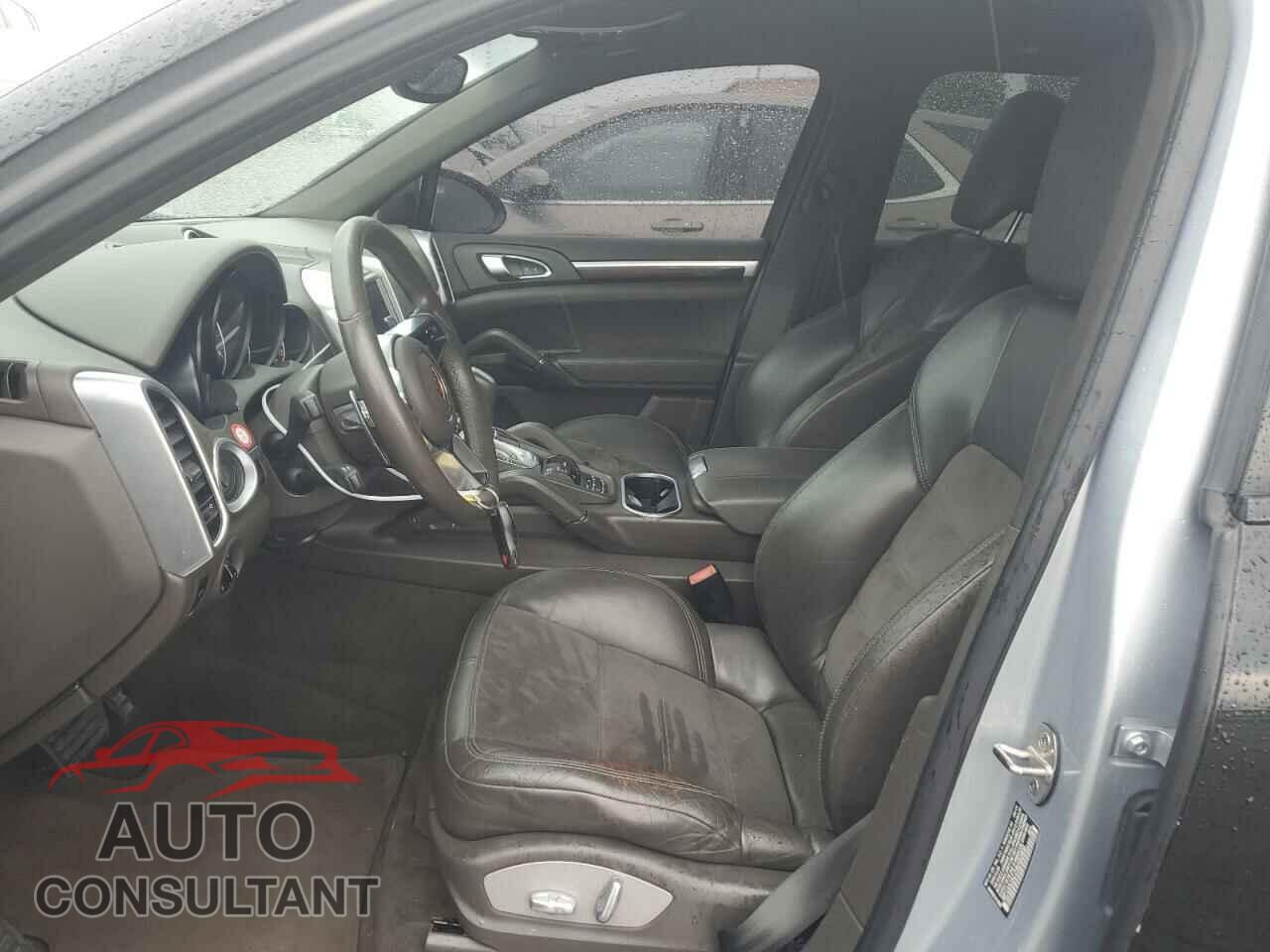 PORSCHE CAYENNE 2017 - WP1AA2A27HKA82806