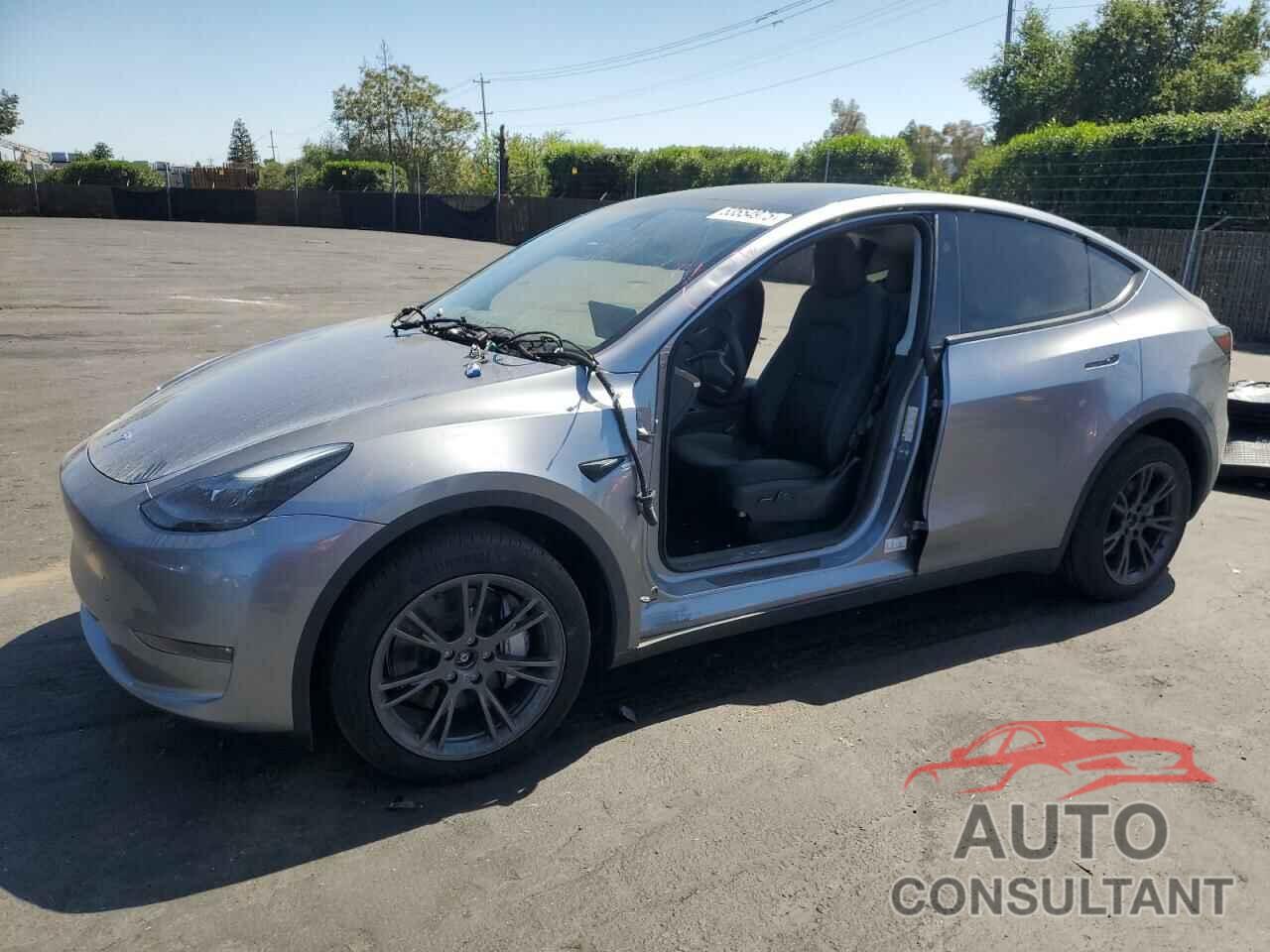 TESLA MODEL Y 2024 - 7SAYGDEE7RA300580