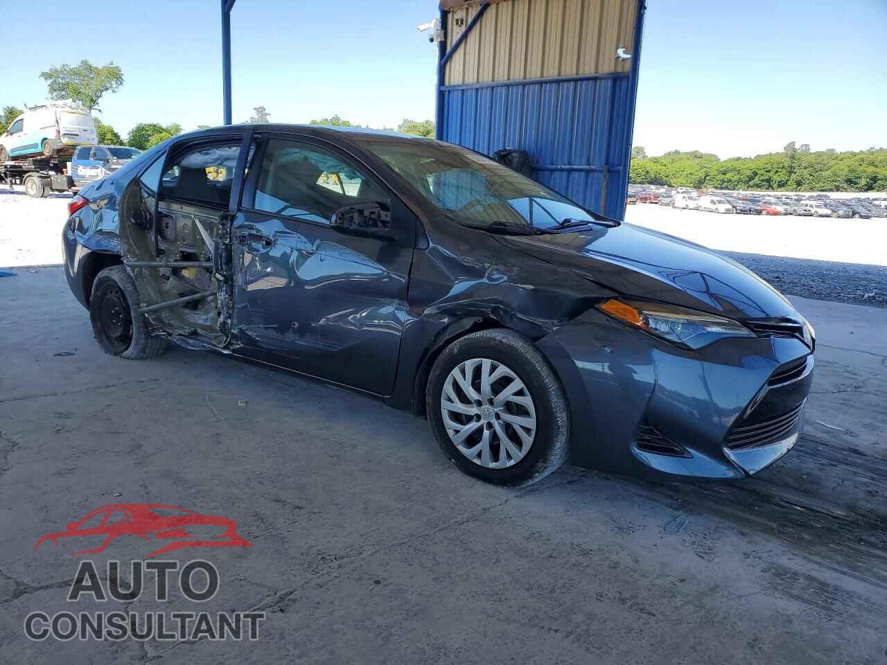 TOYOTA COROLLA 2018 - 5YFBURHE2JP851886