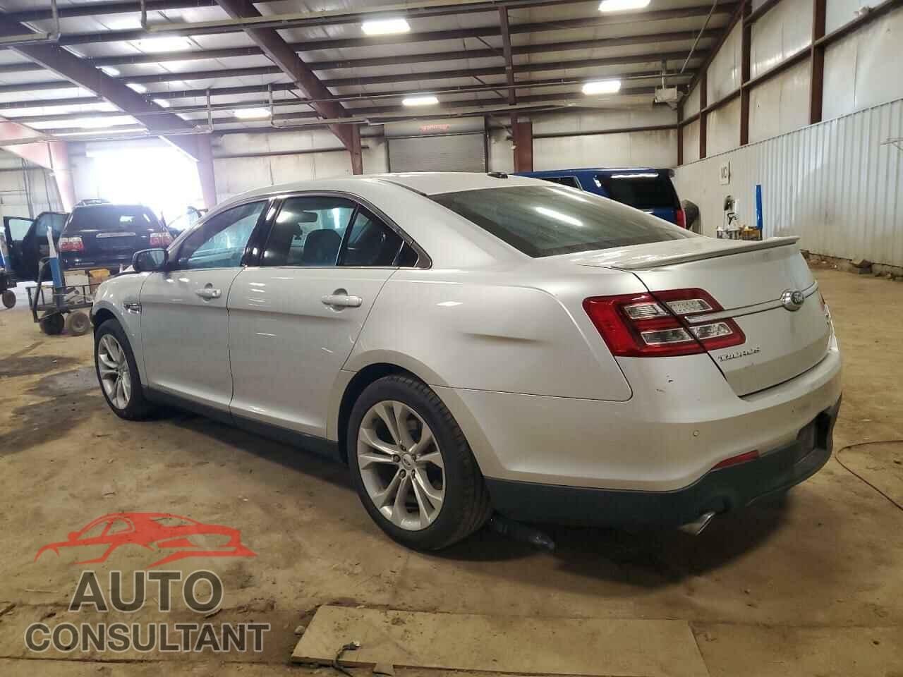 FORD TAURUS 2013 - 1FAHP2E82DG174647
