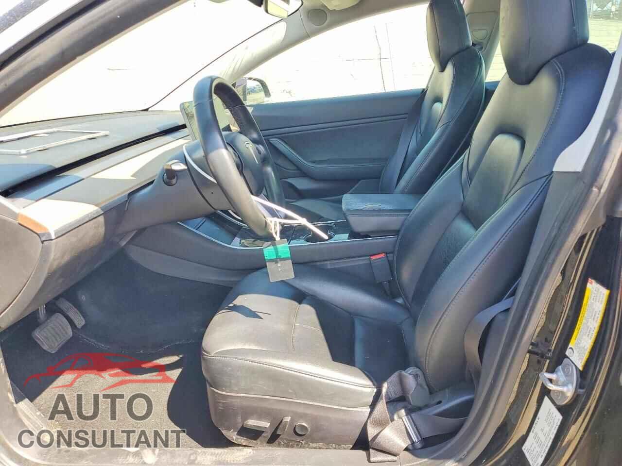 TESLA MODEL 3 2019 - 5YJ3E1EA5KF410156