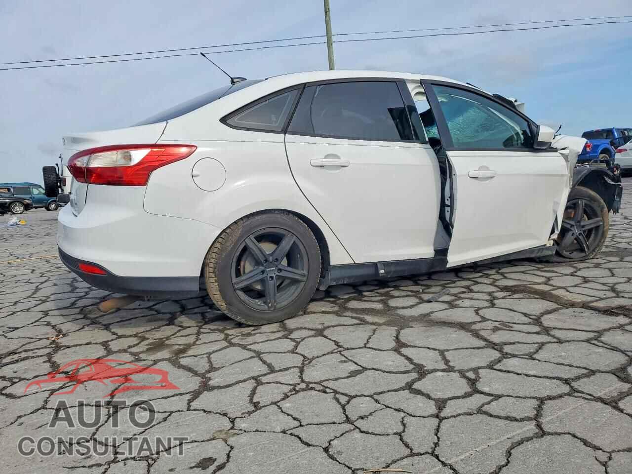 FORD FOCUS 2012 - 1FAHP3F27CL280257