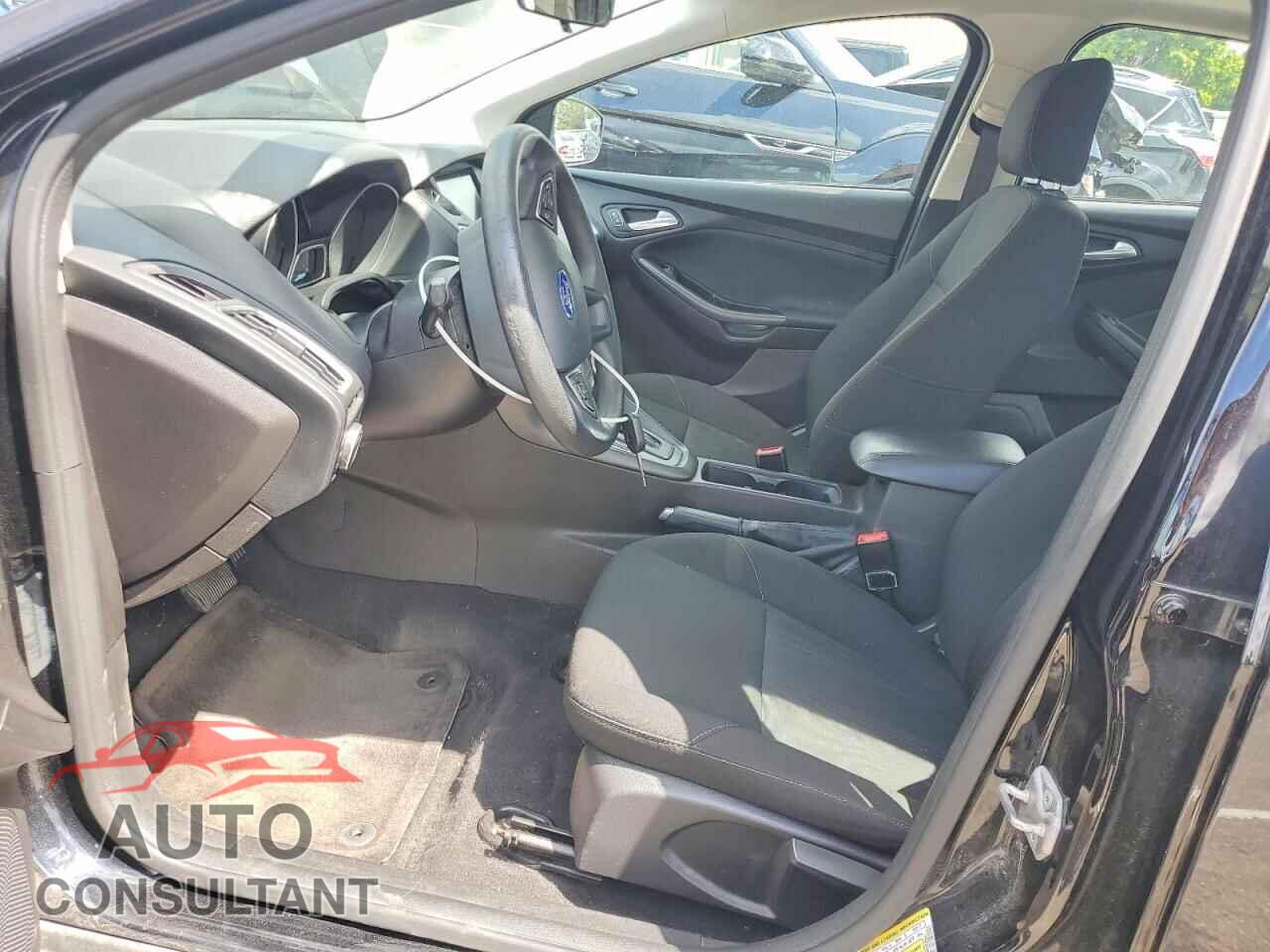 FORD FOCUS 2017 - 1FADP3H28HL248274