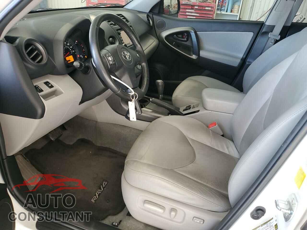 TOYOTA RAV4 2011 - 2T3DK4DV2BW042032