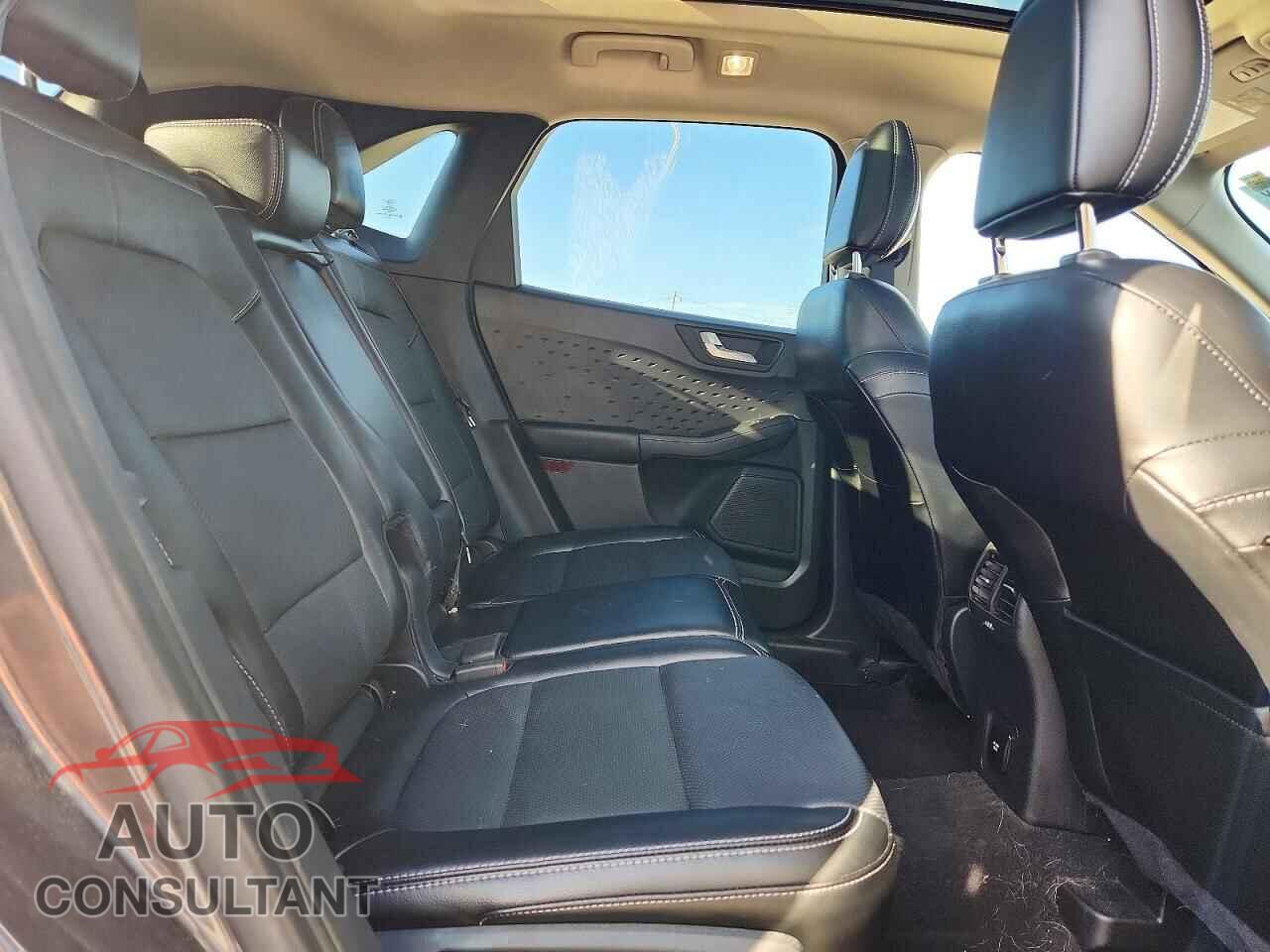 FORD ESCAPE 2020 - 1FMCU9J97LUA15719