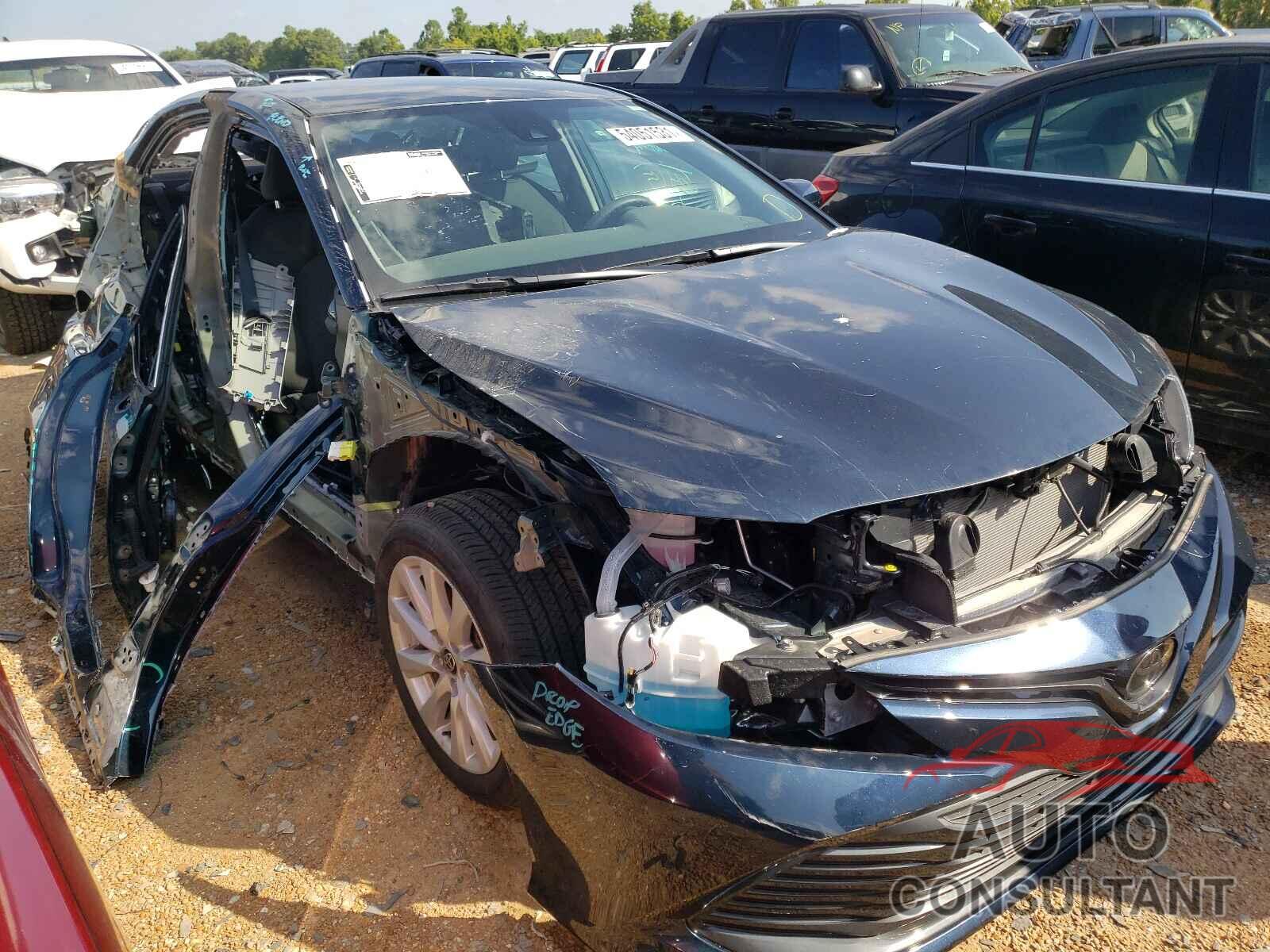 TOYOTA CAMRY 2020 - 4T1C11AK1LU504033
