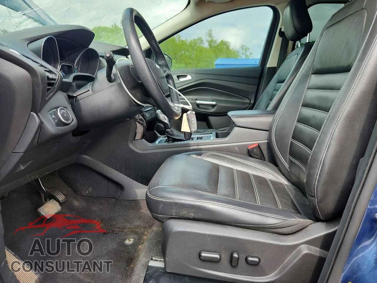 FORD ESCAPE 2018 - 1FMCU9J96JUC07274