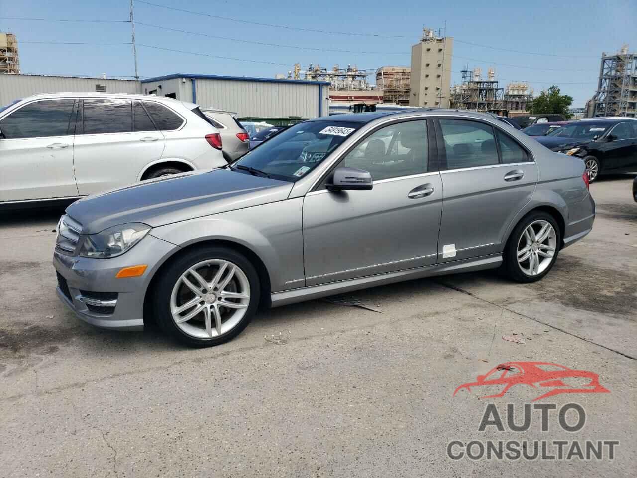 MERCEDES-BENZ C-CLASS 2013 - WDDGF8AB9DR301692