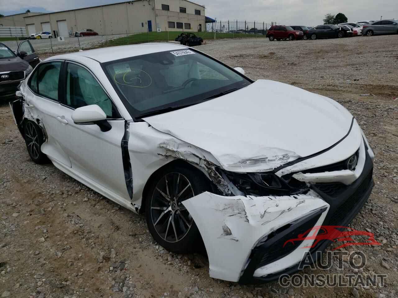 TOYOTA CAMRY 2022 - 4T1G11AK8NU685524