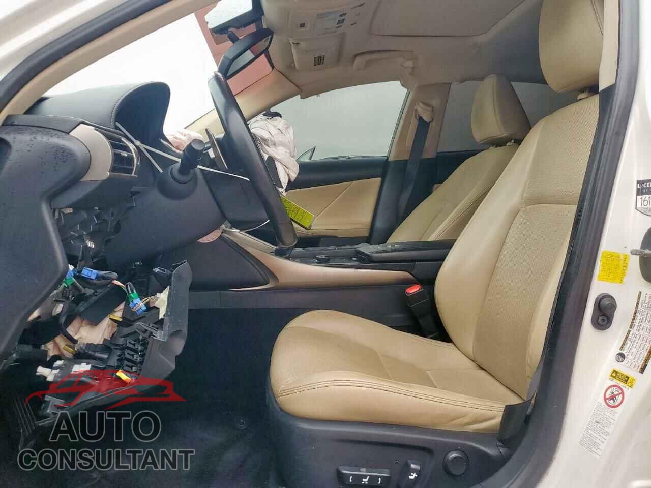 LEXUS IS 2014 - JTHBF1D24E5034203