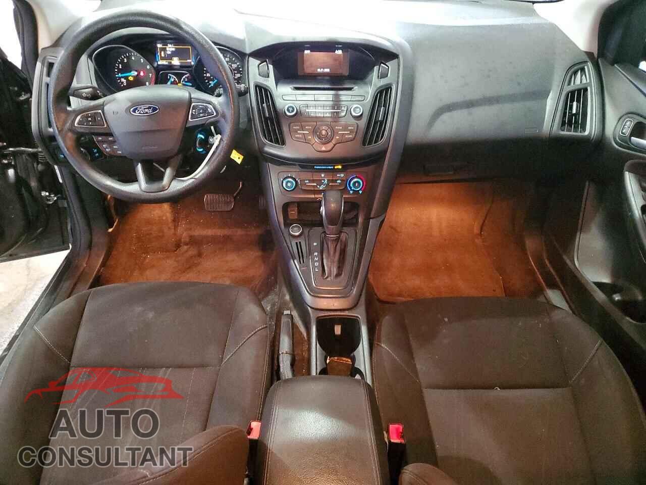 FORD FOCUS 2017 - 1FADP3K22HL346421