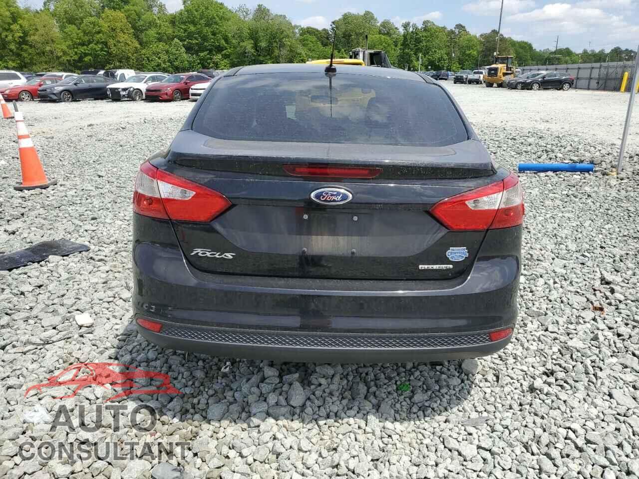 FORD FOCUS 2014 - 1FADP3E23EL340473