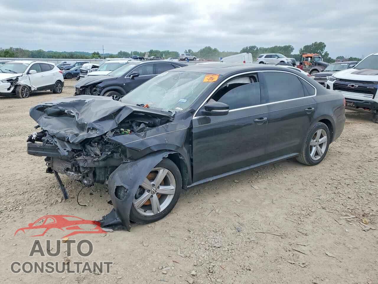 VOLKSWAGEN PASSAT 2013 - 1VWBN7A37DC097405