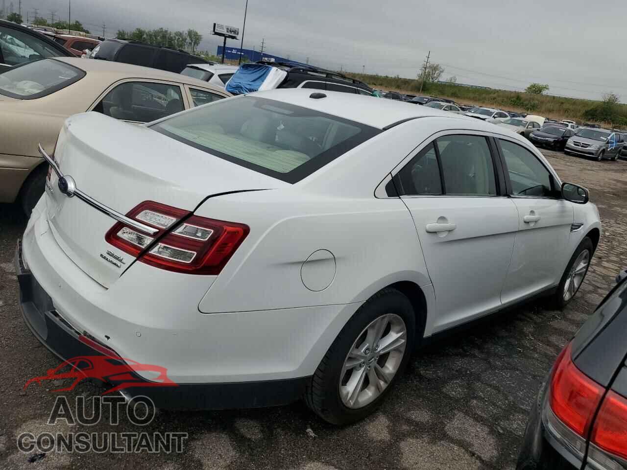 FORD TAURUS 2015 - 1FAHP2E86FG176064