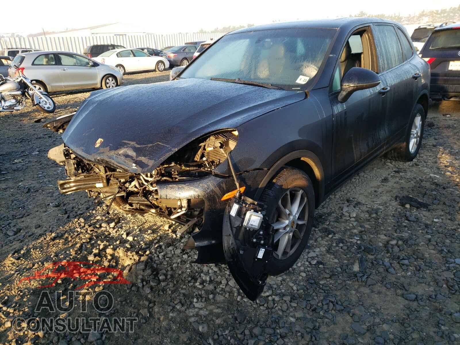 PORSCHE CAYENNE 2018 - WP1AA2A27JKA02099