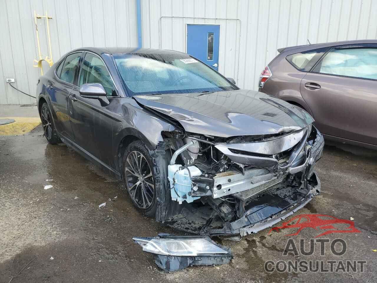 TOYOTA CAMRY 2018 - 4T1B11HK3JU029872