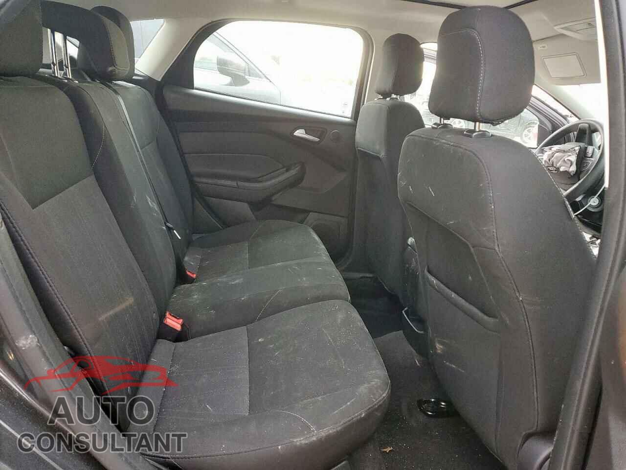 FORD FOCUS 2018 - 1FADP3M24JL297788