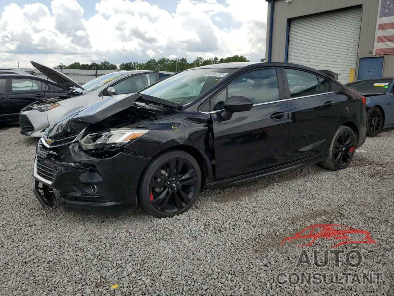 CHEVROLET CRUZE 2018 - 1G1BE5SM2J7117233