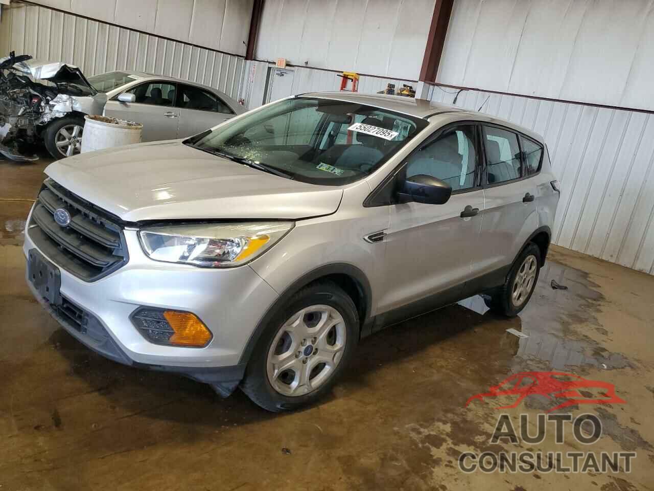 FORD ESCAPE 2017 - 1FMCU0F77HUC17471