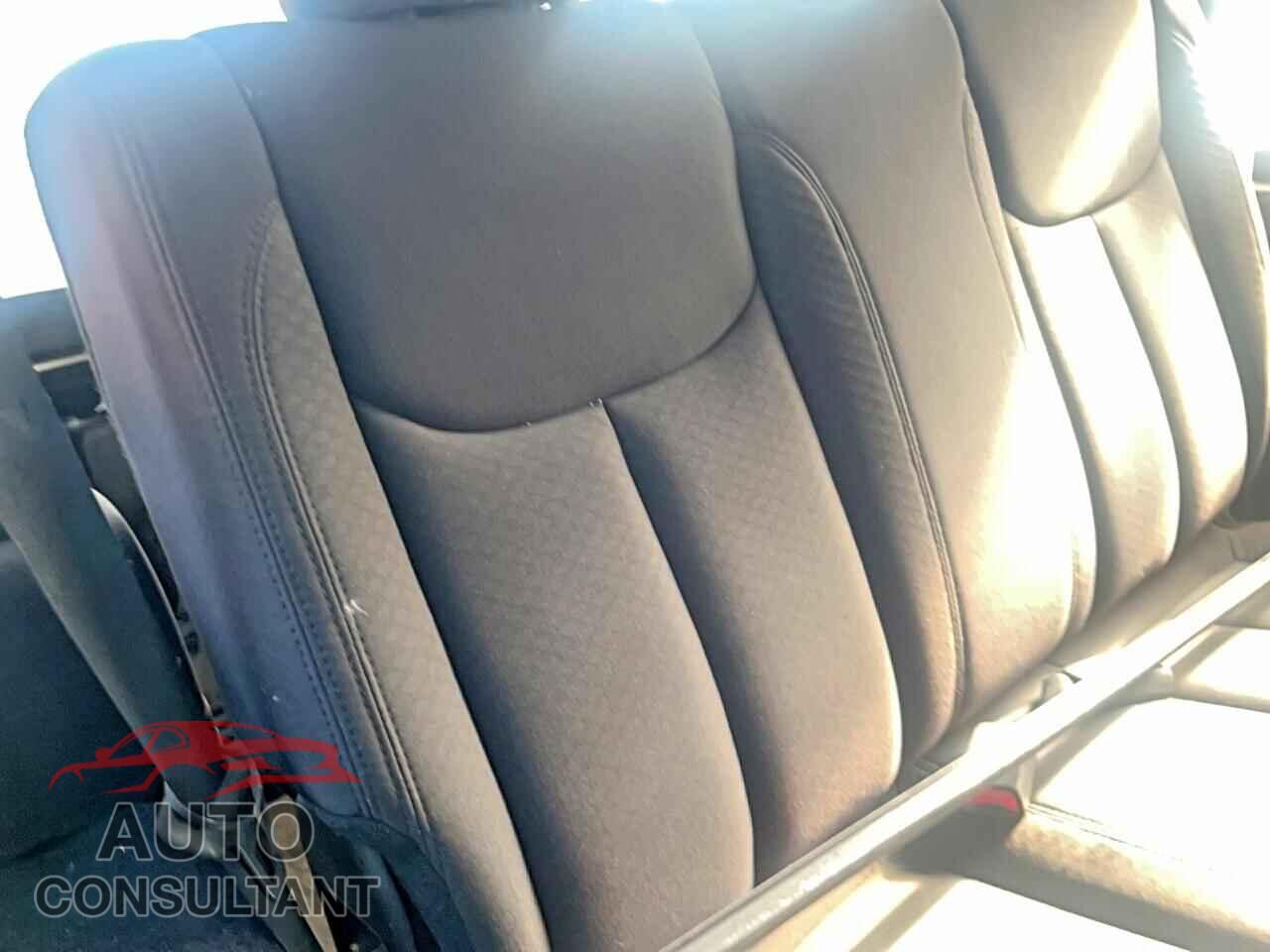 JEEP WRANGLER 2011 - 1J4AA2D16BL551027
