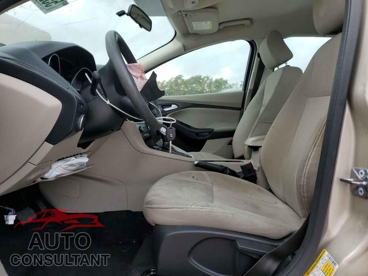 FORD FOCUS 2017 - 1FADP3F23HL318623