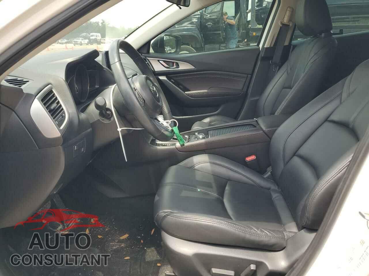 MAZDA 3 2017 - 3MZBN1L72HM150657